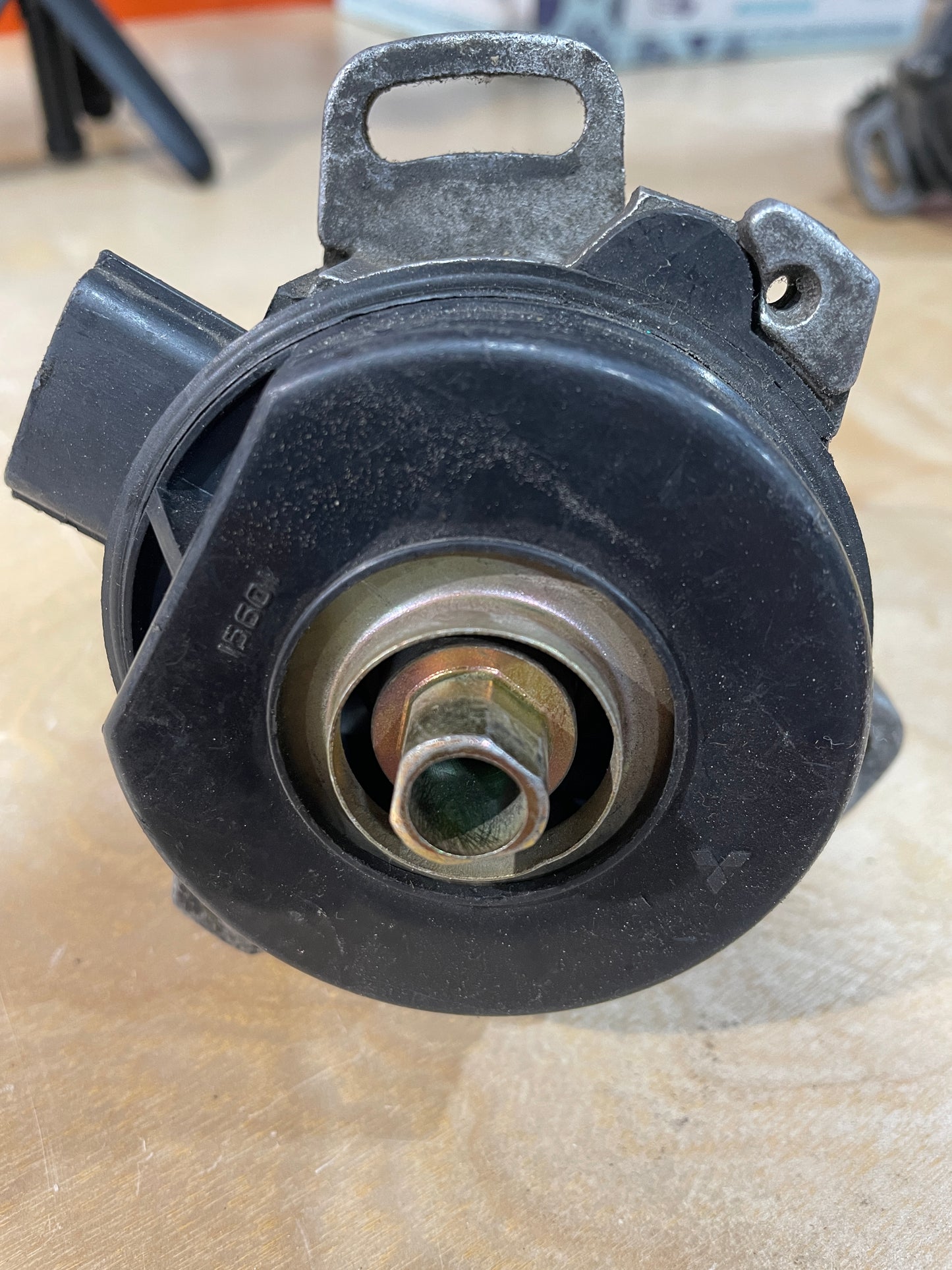 Nissan KA24 Distributor Assembly (Used)