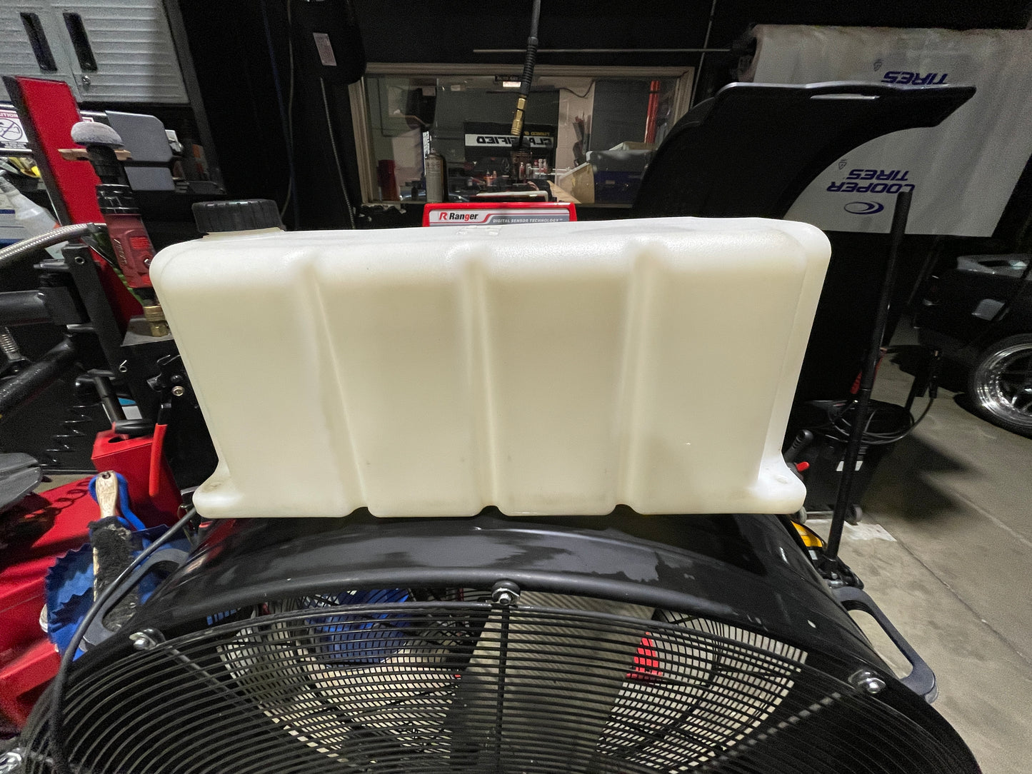 AEM 5 Gallon (20L) Meth Tank With Low Level Sensor