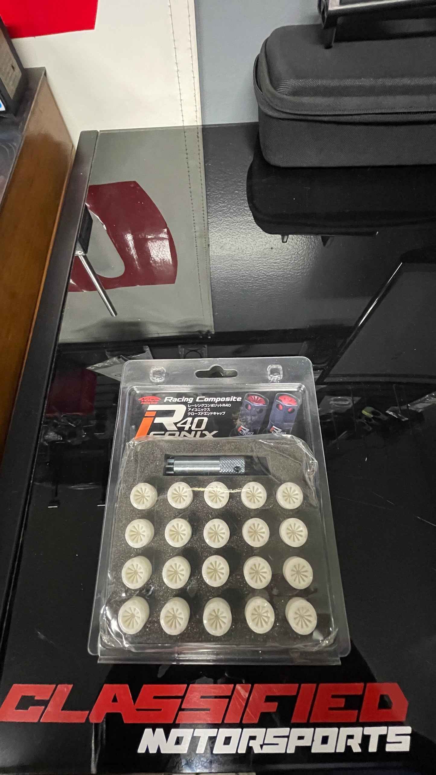 Kics R40 Iconix Plastic Caps Set Of 20PC M12x1.25